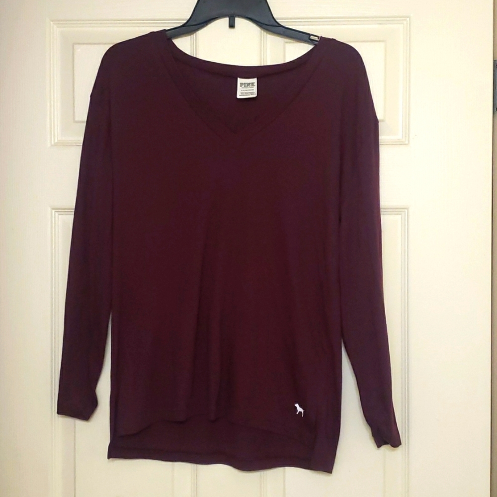 SALE!! 😏PINK long sleeve V-neck T-shirt